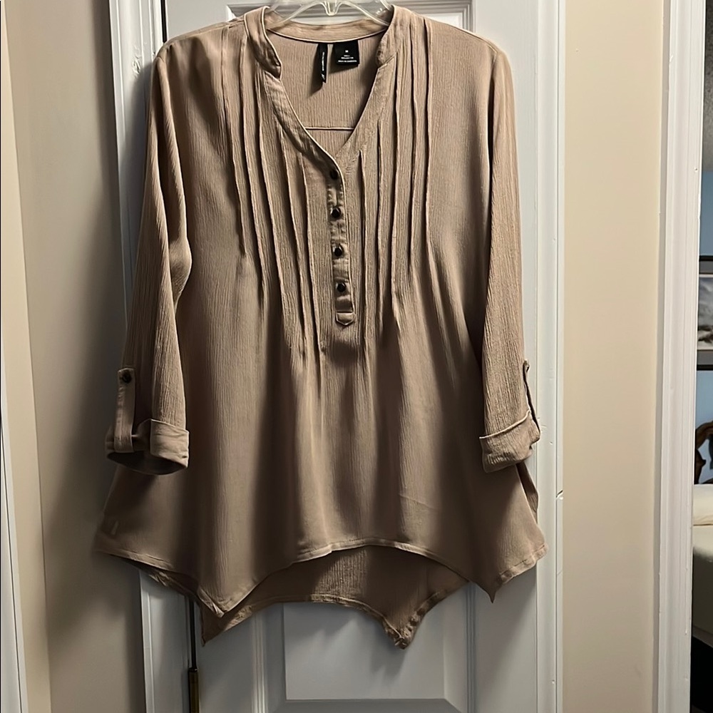 New Directions Tan 3/4 Sleeve Boxy Tunic with Mandarin Collar
